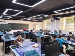 最终校赛十支队伍脱颖而出