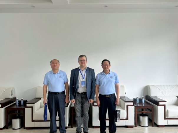 惠州博罗校区后勤办公室主任张连甫等领