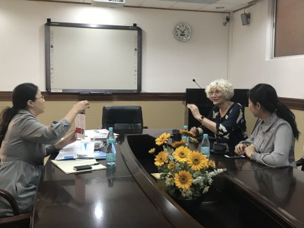 英国哈德斯菲尔德大学Ann Harr